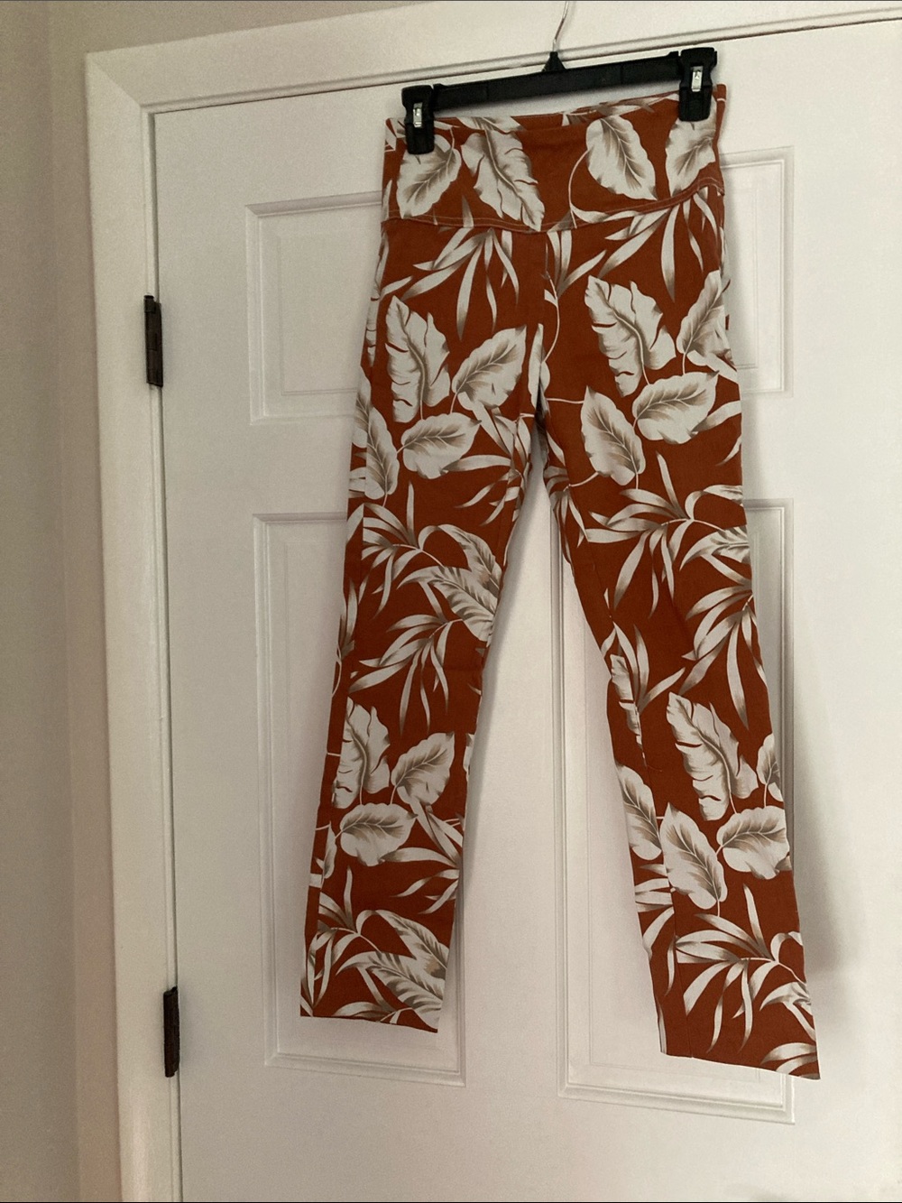 Jules & Leopold Rust and Cream Tropical Floral Leggings
